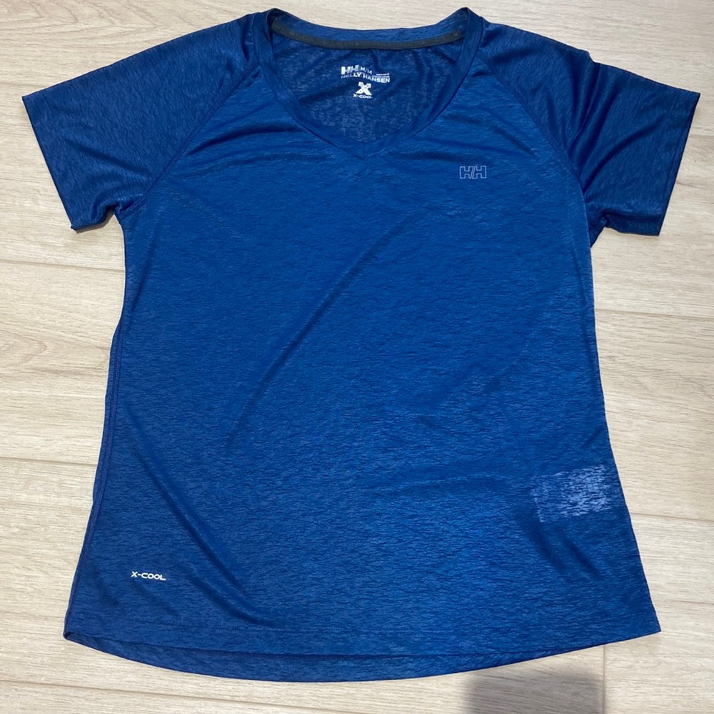 Helly Hansen x cool women’s short sleeve short size medium